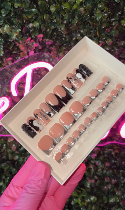 Kaws Mani/Pedi Bundle