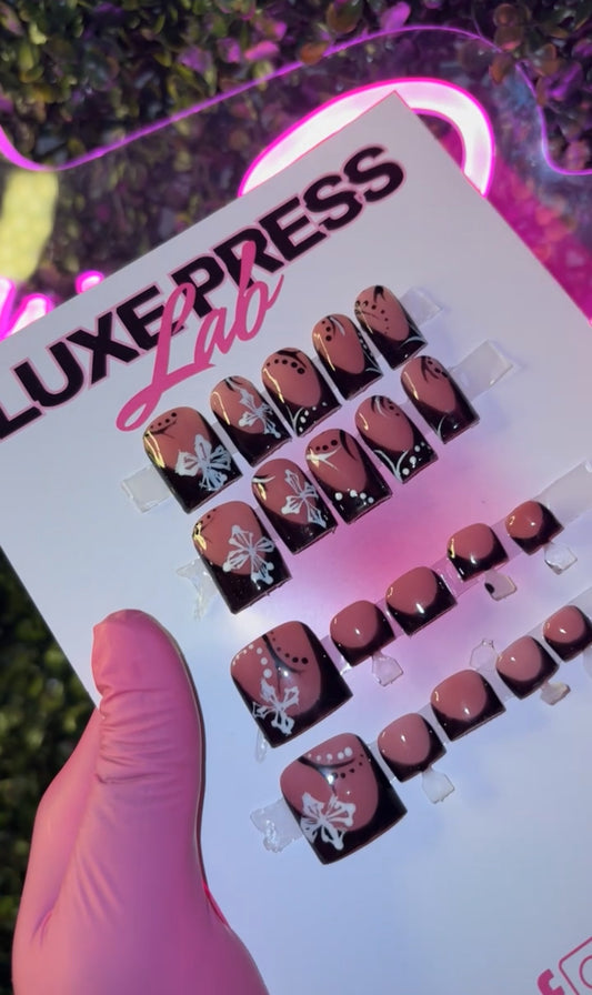 At The Luau (Nail&Toe Set)
